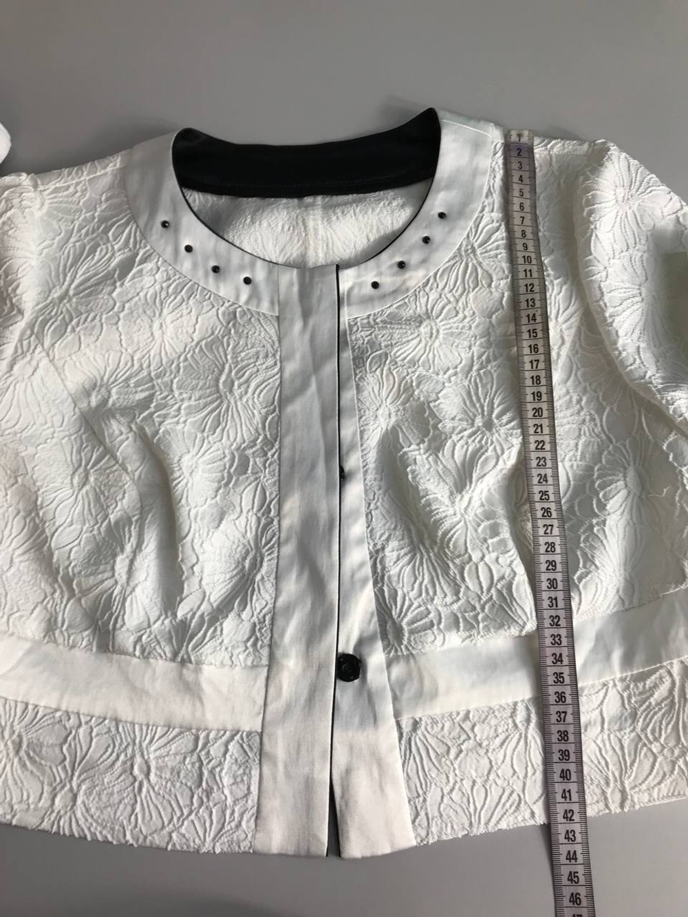 Жакет укороченный нарядный и эффектный 46 размер