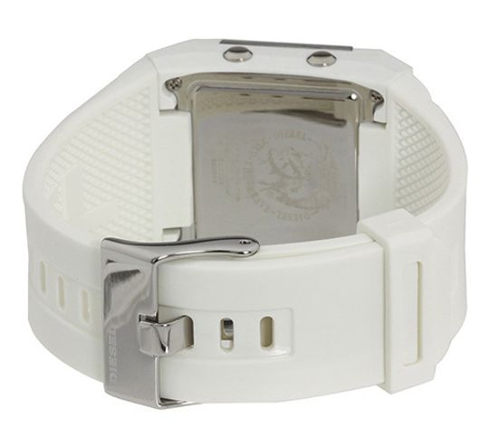 Электронные наручные часы Diesel DZ7131