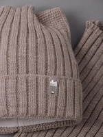 Шапка для девочки осенняя c ушками и снуд