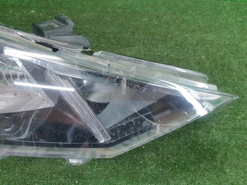 Битая Фара правая Hyundai Solaris 2 (2020-н.в.) галоген