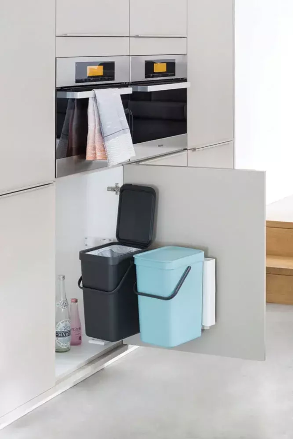 Brabantia - Контейнер для мусора Sort &amp; Go 16л, серый / артикул   109966  / GTIN 8710755109966
