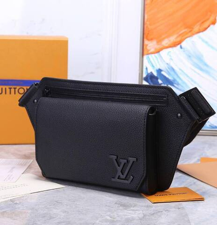 Сумка-мессенжер Louis Vuitton