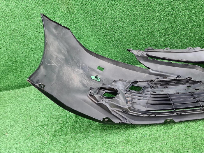 Бампер передний Toyota Camry 8 XV70 (2017-2021)