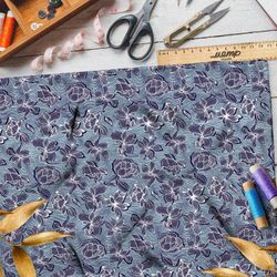 Ткань поплин фиолетовый зверобой на синем фоне