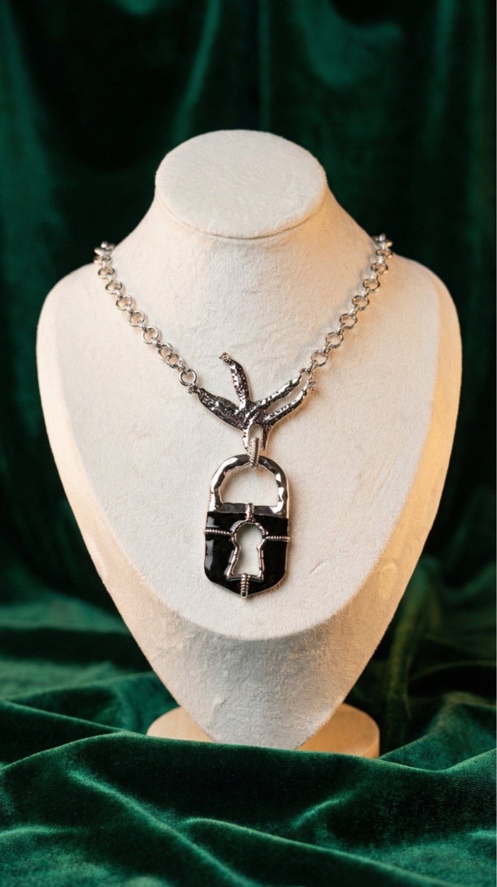 Колье замок