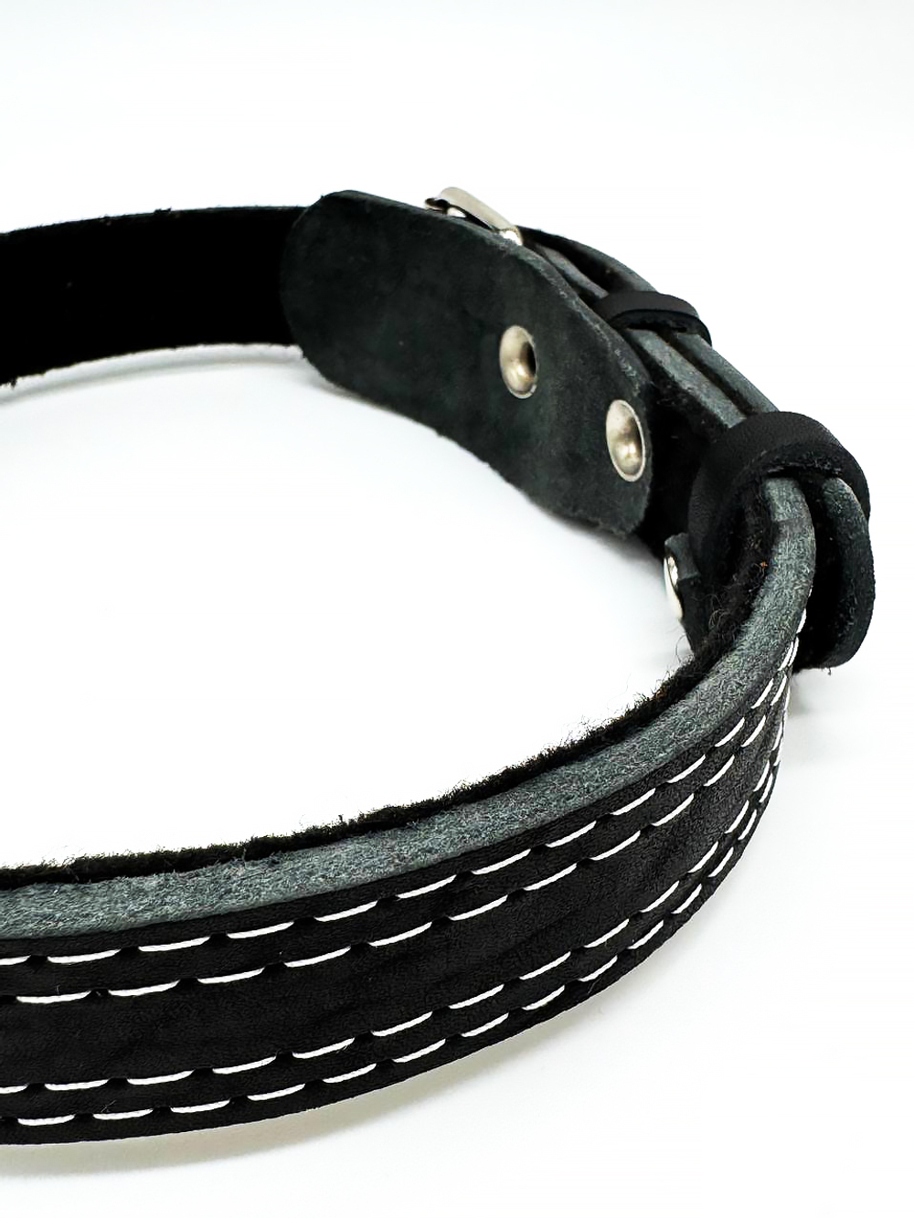 Ошейник кожаный для собак средних пород регулируемый черный