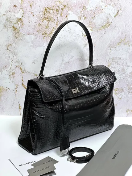 BALENCIAGA RODEO HANDBAG с крокодиловым тиснением, черная