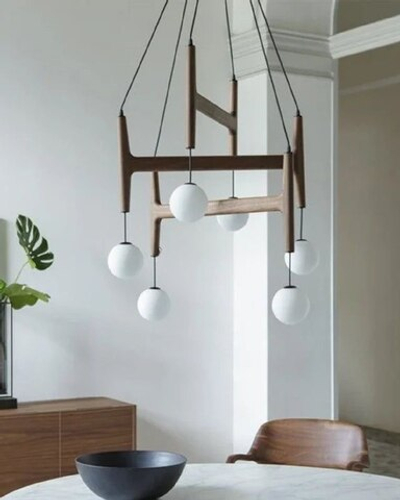 Стильная дизайнерская люстра в современном минимализме