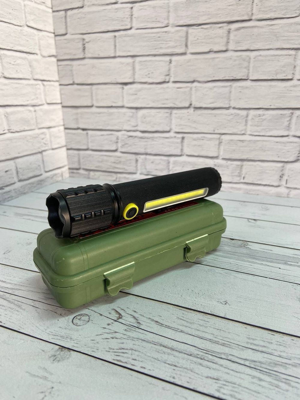 Фонарь ручной BL-C72-P50