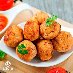 Куриные шарики с морковью и сыром по-домашнему / 500 гр Куриные шарики с морковью и сыром по-домашнему / 500 гр