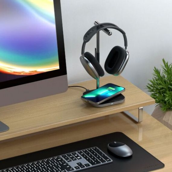 Подставка для наушников с беспроводной зарядкой Satechi 2-in-1 Headphone Stand with Wireless Charger (ST-UCHSMCM)