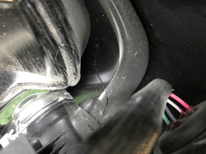 Битая ПТФ правая Lexus LX 3 570 (2015-2023)