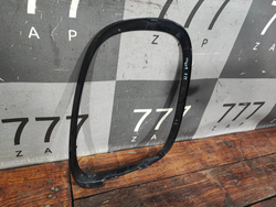 Молдинг окантовка фонаря заднего левого MINI Hatch (F55/F56) 13-24 Б/У Оригинал 63217464171