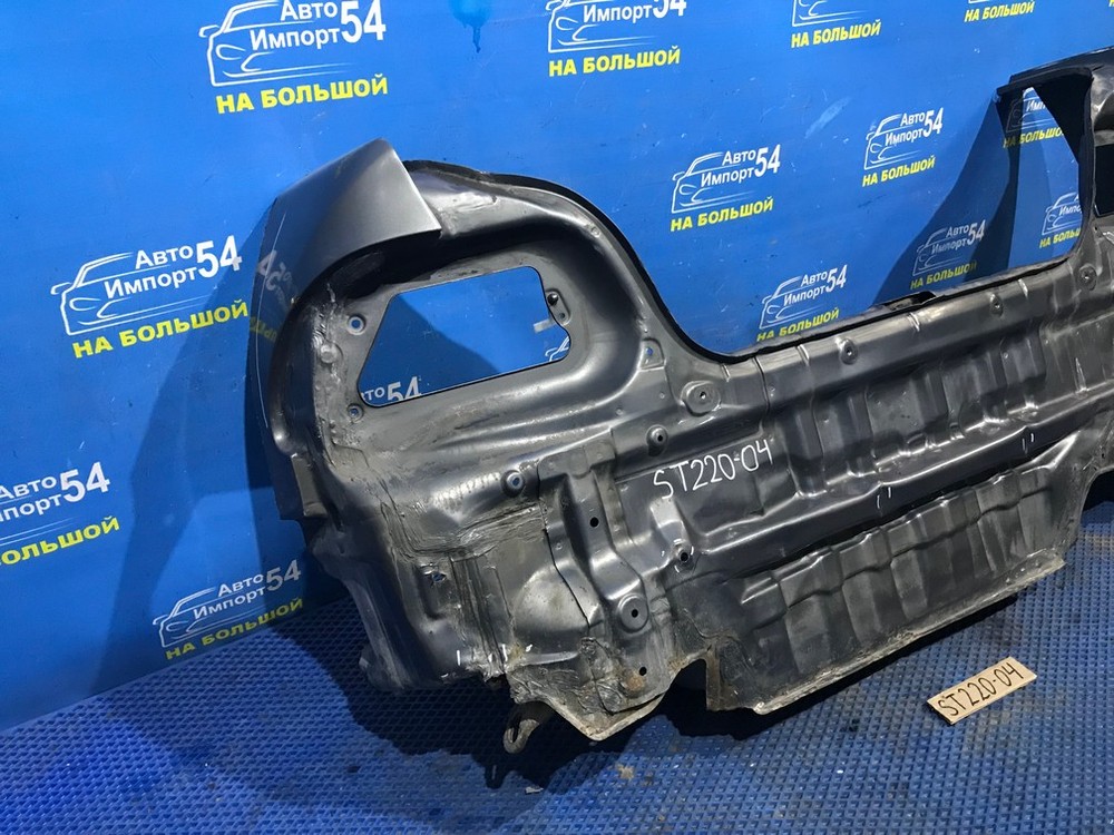 Панель задняя между задними крыльями TOYOTA AVENSIS 2001