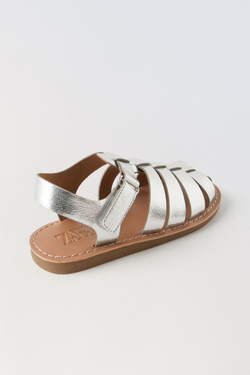 ZARA САНДАЛИИ С МЕТАЛЛИЗИРОВАННОЙ ОТДЕЛКОЙ, СЕРЕБРИСТЫЙ