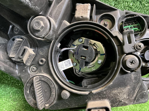 Фара левая Kia Ceed 3 (2018-2021) галоген