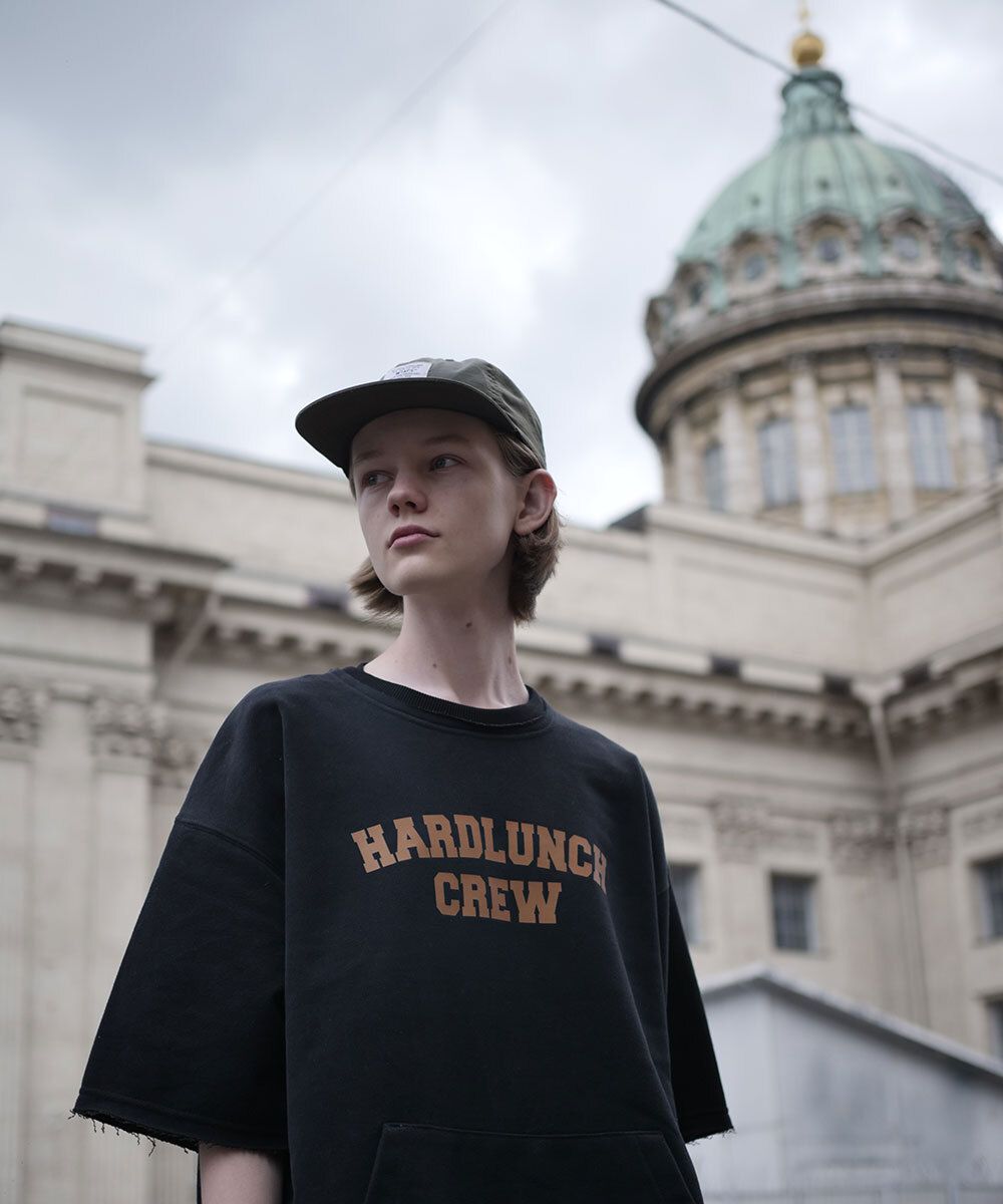 Толстовка Hardlunch Crew с коротким рукавом черная