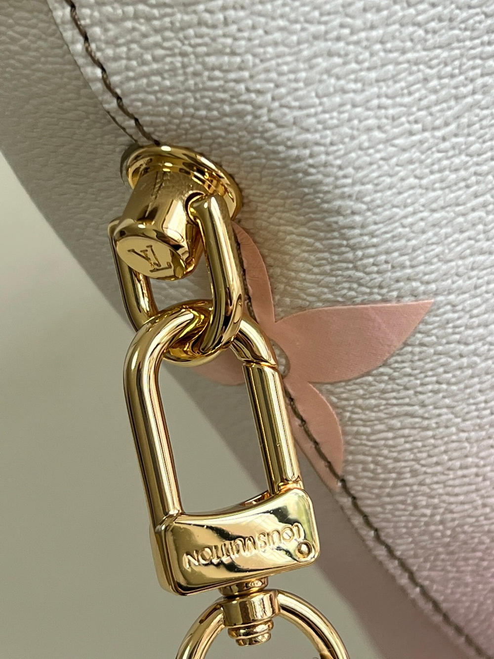 Louis Vuitton Marshmallow PM