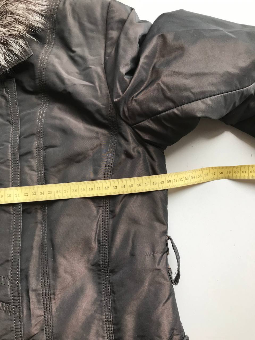 Куртка зимняя с меховой опушкой, визуально на 46 размер