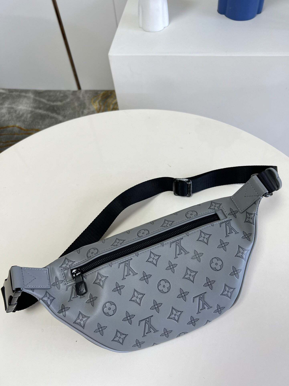 Louis Vuitton Discovery Bumbag
