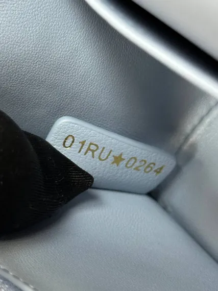 Сумка с клапаном Miss Dior голубой