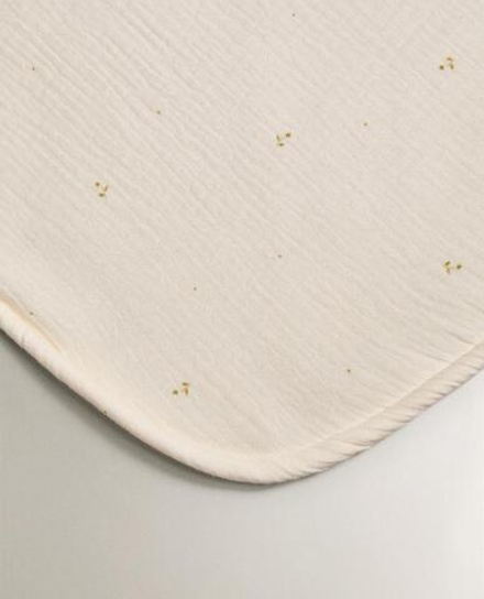 ZARA HOME ДЕТСКИЙ МУСЛИНОВЫЙ ПЛЕД С ПРИНТОМ, ЭКРЮ