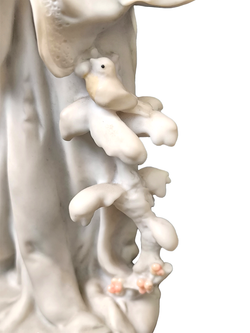 Статуэтка "Девушка - Зима" Capodimonte