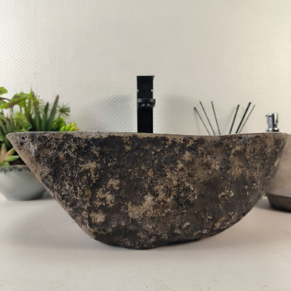 Раковина из речного камня RS-65260 45*39*15 0862
