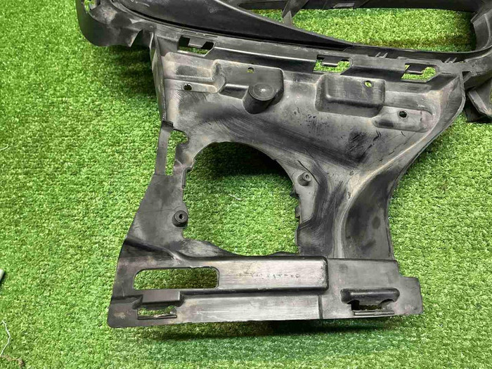 Решетка перед. бампера Porsche Cayenne 958 (14-18)