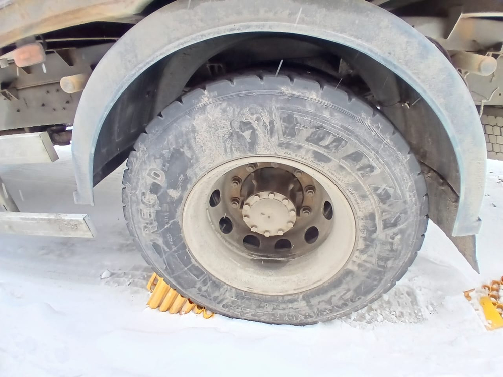 РусТрак 4389* на шасси Isuzu Forward 18.0 (FVR) Бортовой с КМУ 4389W8 (Дизельный, 7,8 л, 260 л.с., М