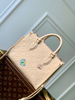 Louis Vuitton Onthego PM