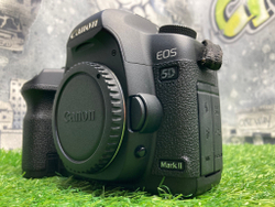 Canon EOS 5D Mark II 32.300 кадров