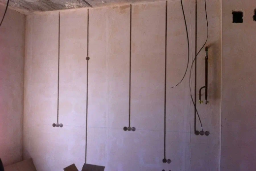 Штробление стен под проводку (за метр) 20х20 мм