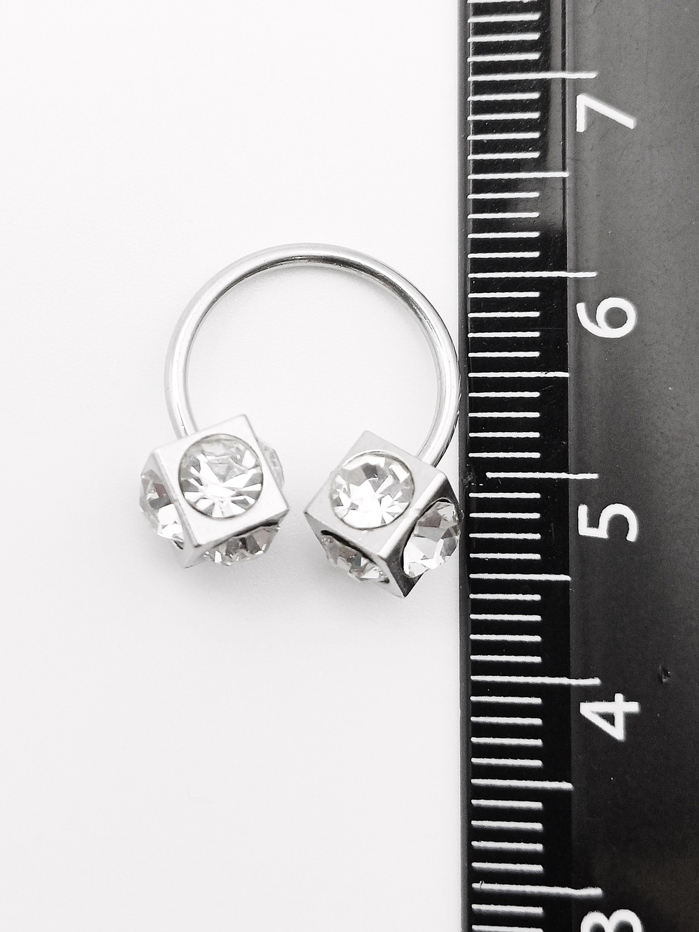 Подкова 14 мм для пирсинга "Кубик Макс". Медицинская сталь. 1 шт