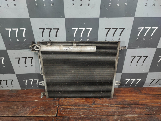 Радиатор кондиционера Mercedes ML (W164)  Б/У Оригинал A2515000054