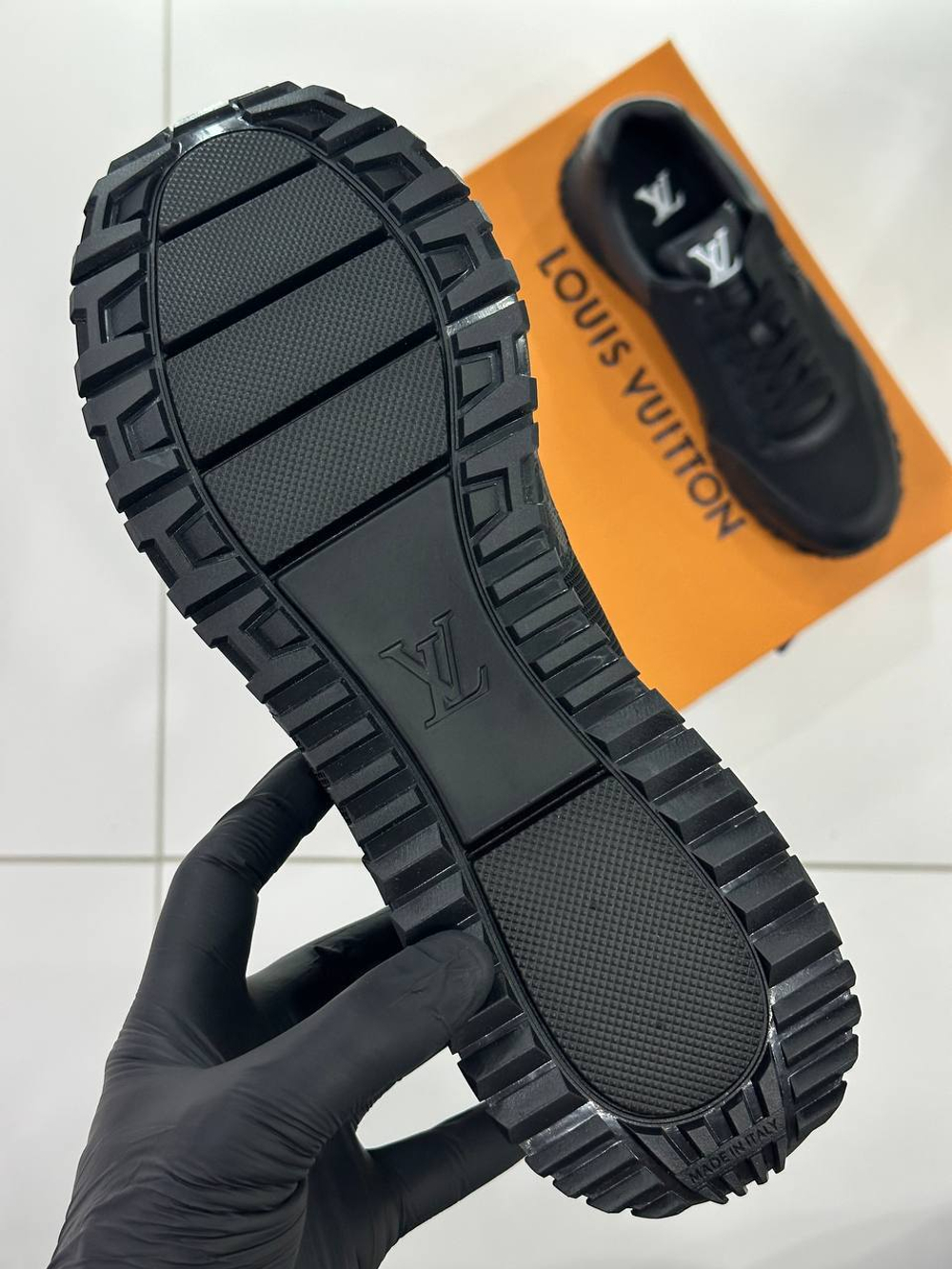 Кроссовки Louis Vuitton