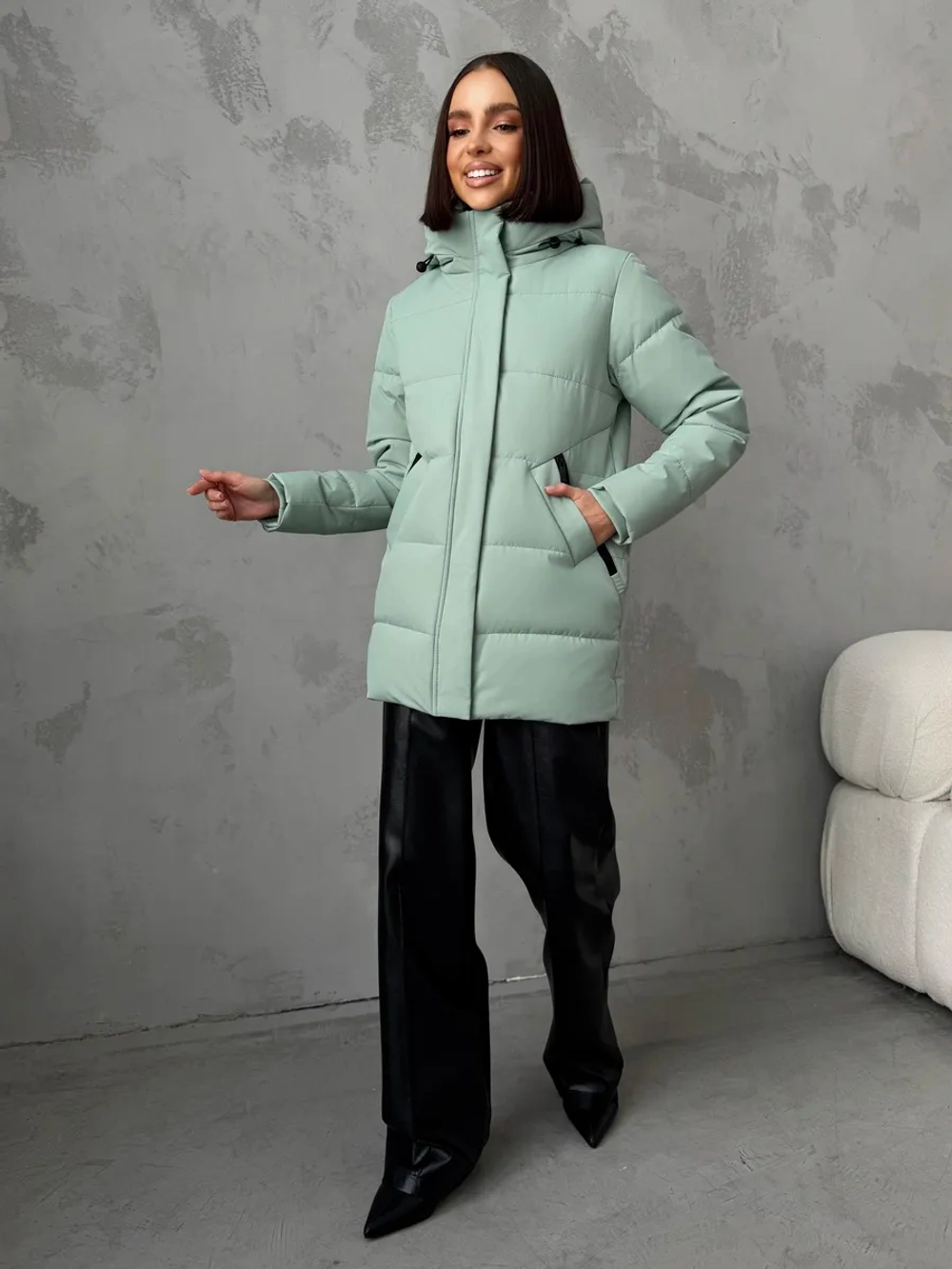 Куртка демисезонная с капюшоном удлиненная