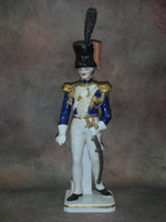 Статуэтка. Фарфор. Солдат Офицер 1833. Sitzendorf. Германия