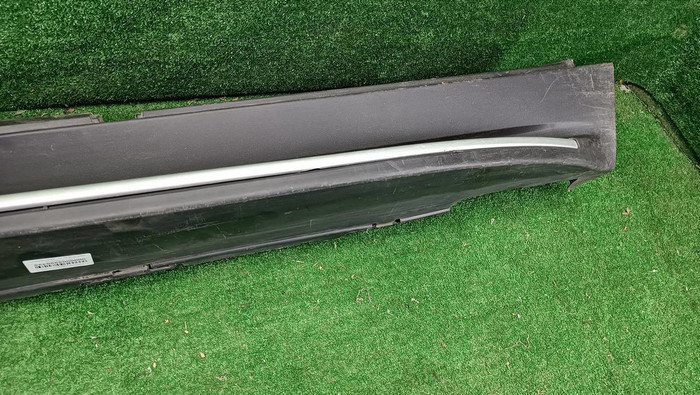 Наклад порога левая Mercedes ML GLE W166 (2011-2018)