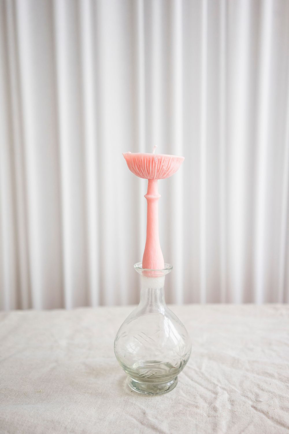 Купить Свеча Unification Love Мухомор Перезрелый Нежно-розовый (Черная смородина) Свеча Unification Love Мухомор Перезрелый Нежно-розовый (Черная смородина)