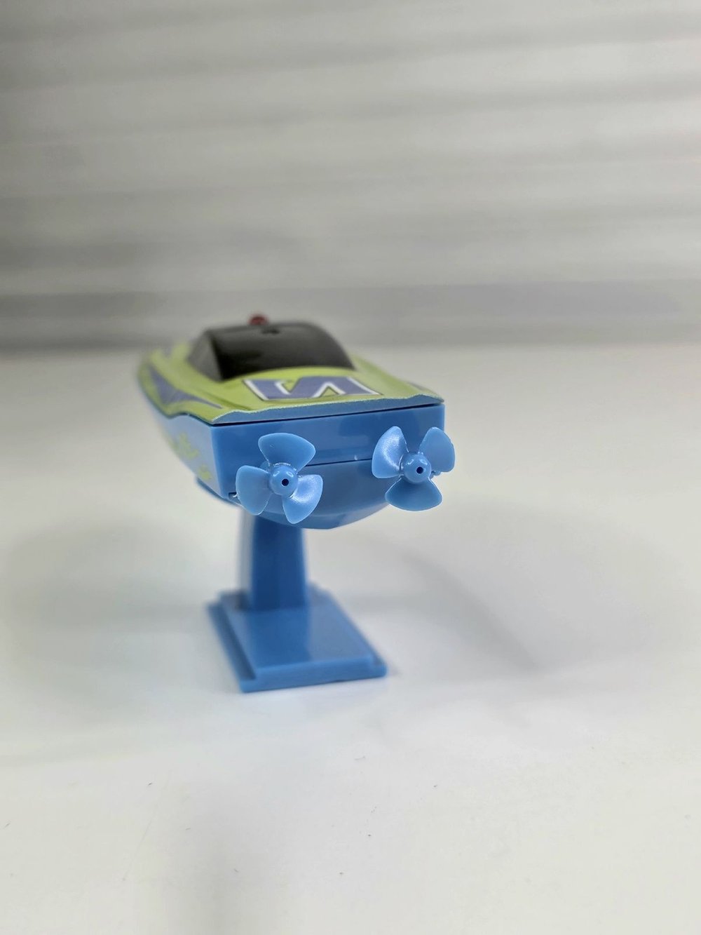 Игрушка Катер на радиоуправлении зеленый (202035524)