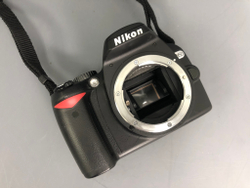 Nikon D60 + Kit AF-S 18-55mm G VR