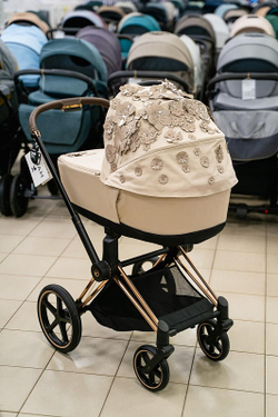 Коляска для новорожденных Cybex Priam IV Rosegold Simply Flowers Beige (Nude Beige)