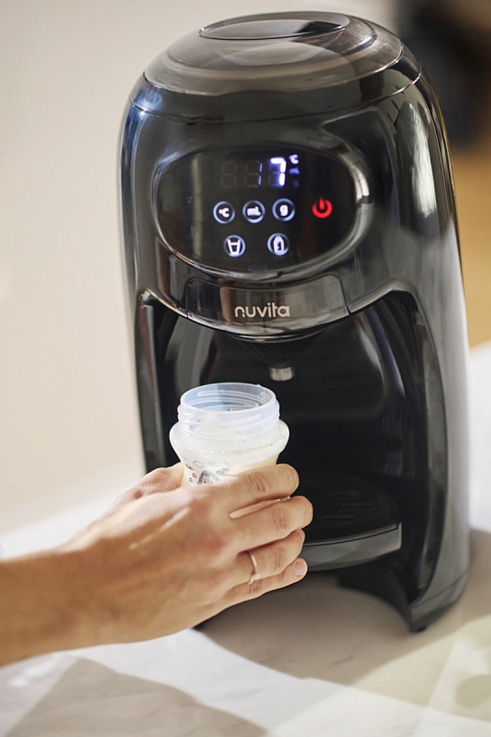 Машина для приготовления молочной смеси Nuvita Lattespresso 1180