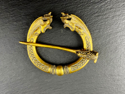 Фибула с драконами