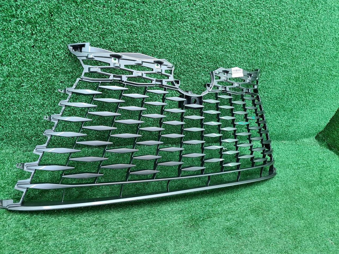 Решетка радиатора Lexus RX 5 (2022-н.в.)