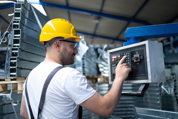 Обзор систем ЧПУ: Fanuc, Siemens, Syntec. Какую выбрать под свои задачи?