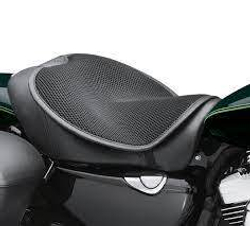 51076-10 Амортизирующая и вентилируемая накладка на седло, 100% полиэстер