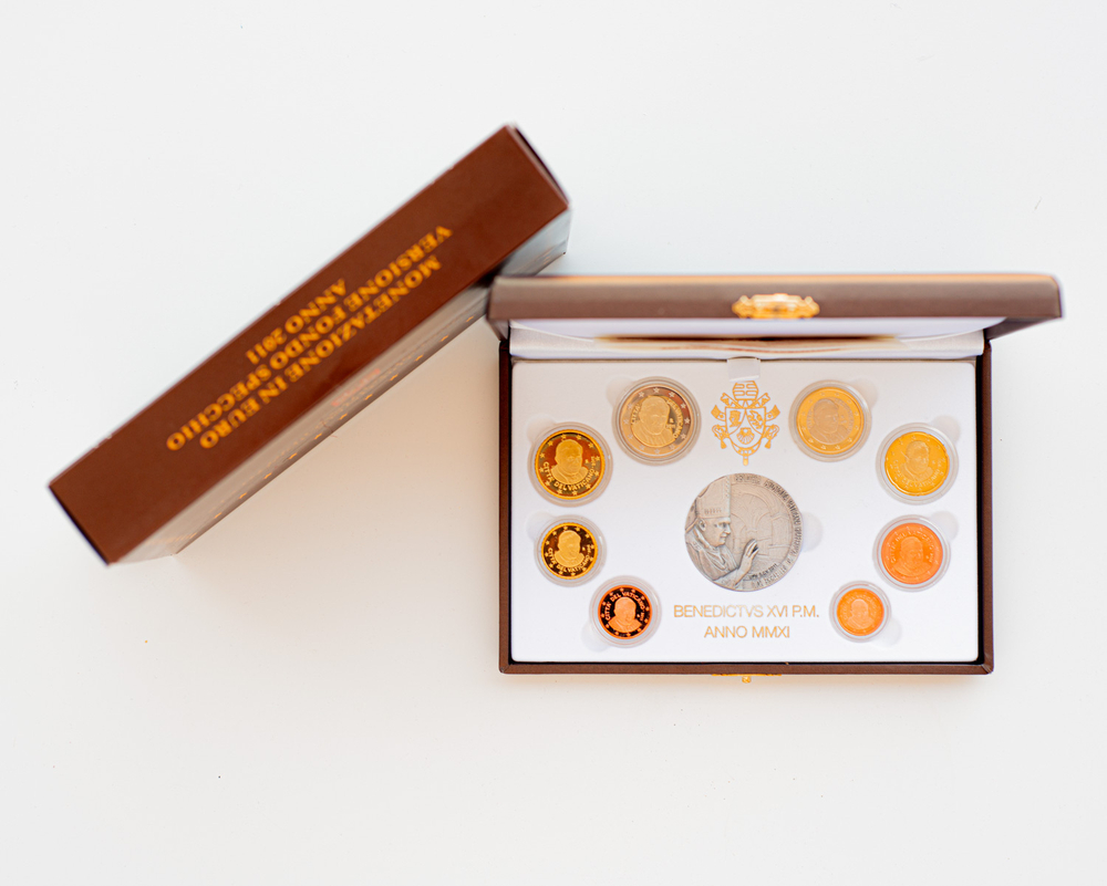 Vatican Proof Coin Set 2011 with Exclusive Silver Medal