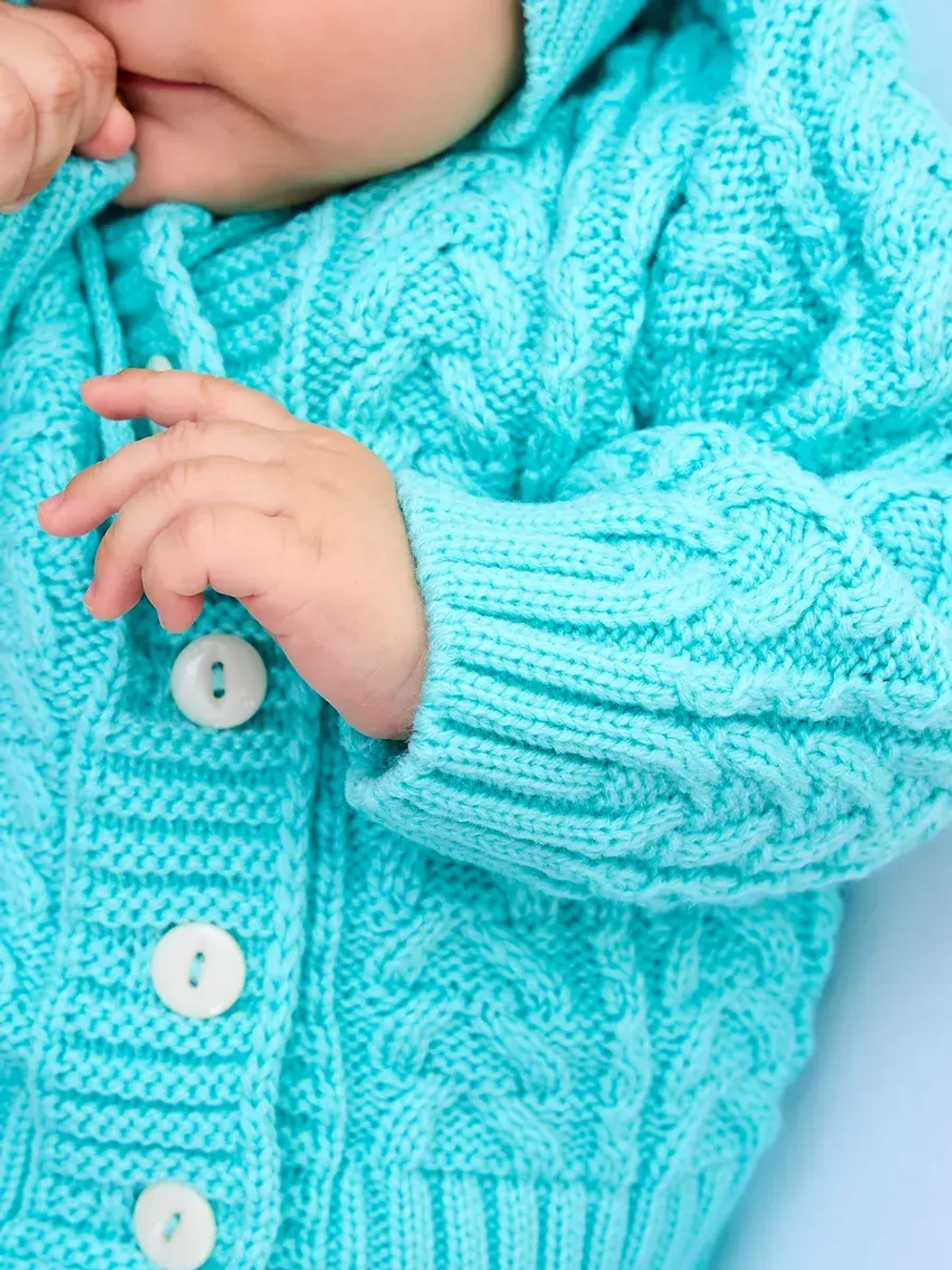 вязаный костюм для новорожденных